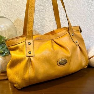 Avorio Large Tan Leather Shoulder Bag